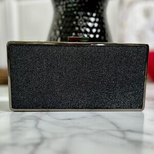 BLACK SHIMMER CLUTCH